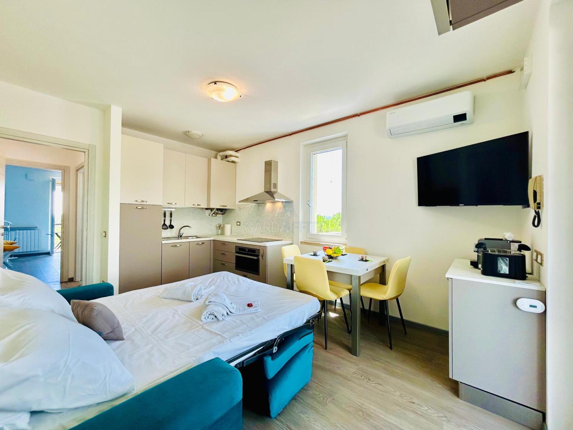 Ossidiana Apartment - Vista Lago - Centrico سيرمِيوني المظهر الخارجي الصورة