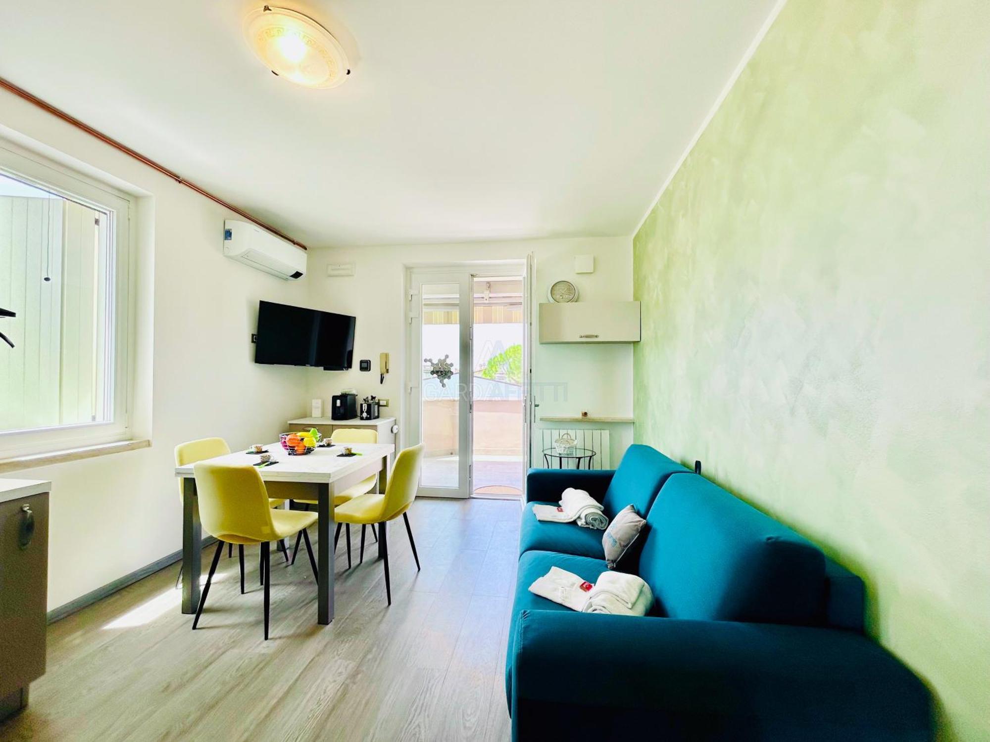 Ossidiana Apartment - Vista Lago - Centrico سيرمِيوني المظهر الخارجي الصورة